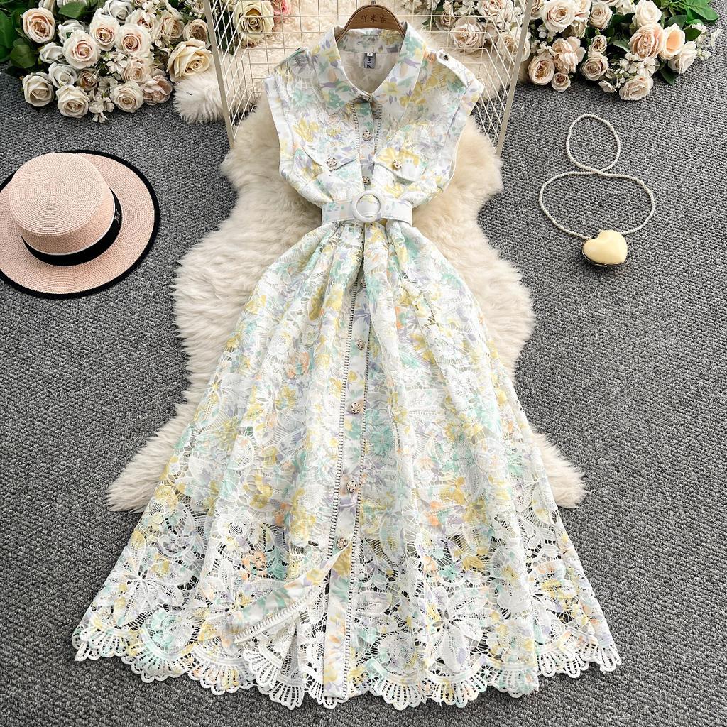 Toto sú špičkové elegantné šaty s golierom, jednoradovým zapínaním, zvýrazňujúce pás a zoštíhľujúce dlhé šaty pre ženy.
