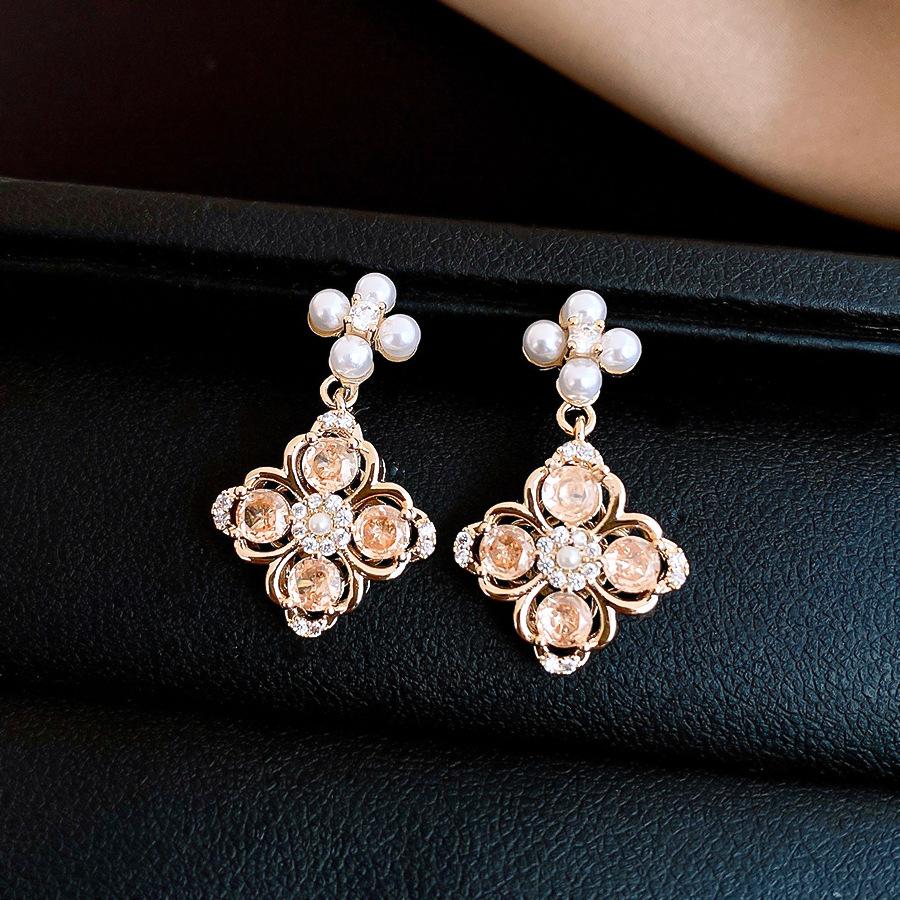 Zircon rhombus flower pearl earrings light luxury stud earrings versatile earrings