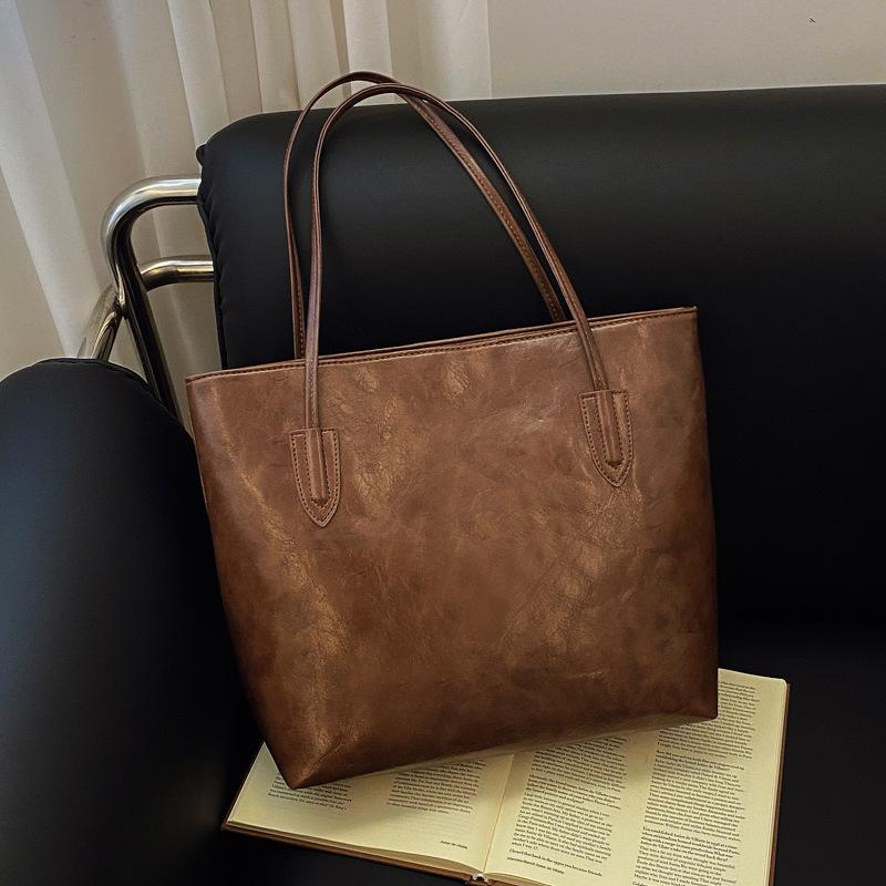 High end Large Capacity Bag for Women In Autumn and Winter New Fashion Commuting Tote Bag for Women Retro Versatile Shoulder Bag