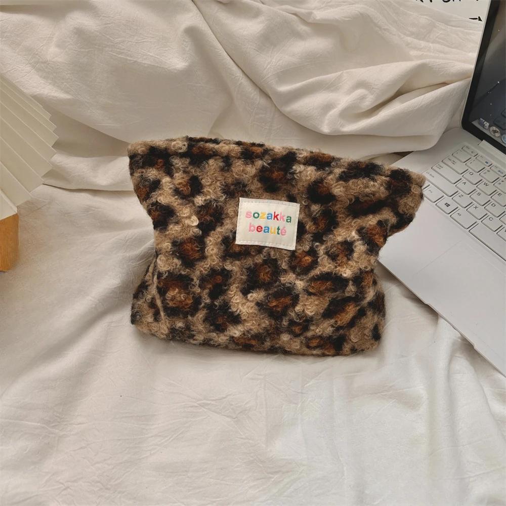 

Winter Plush Cute Travel Cosmetic Lipstick Brush Storage Bag Toiletry Kit Women Gift Makeup Handbags Organizer Pouch Clutch Bags