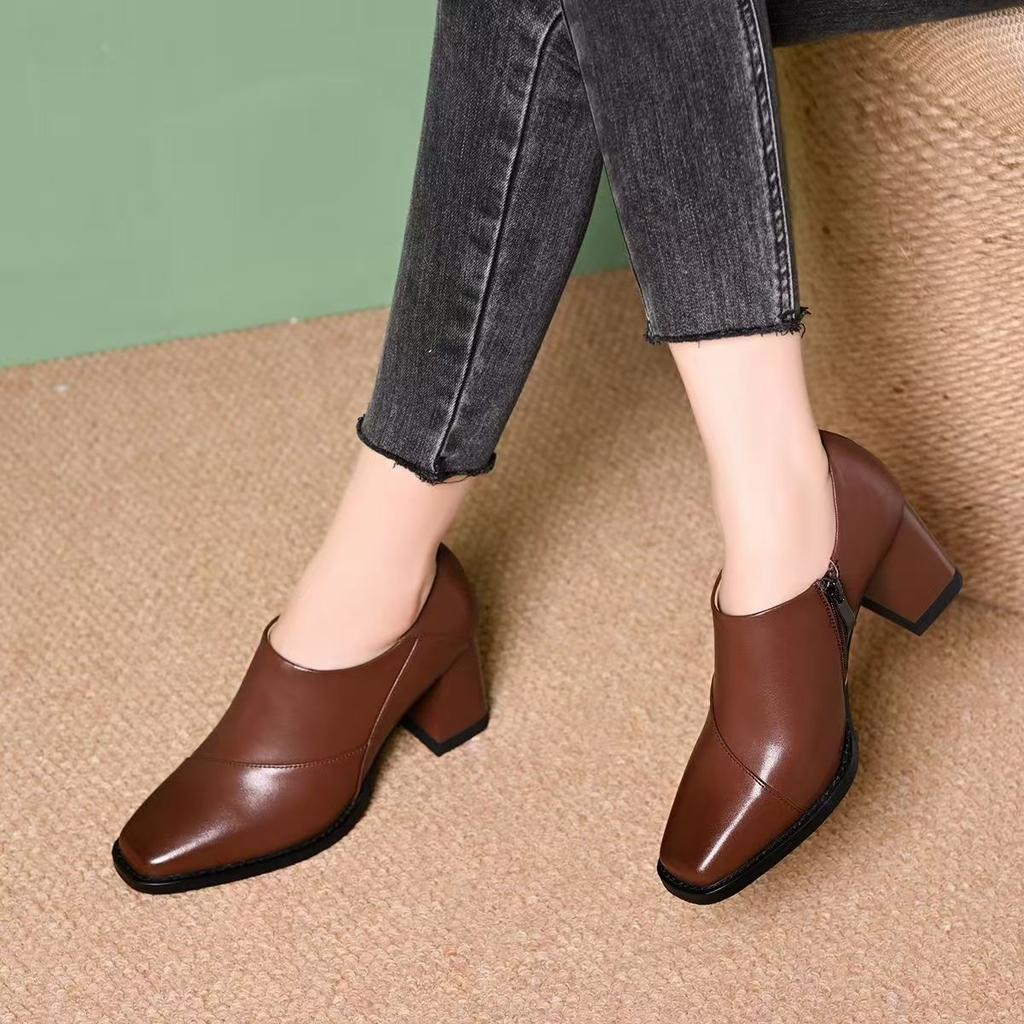 French simple square head thick heel single shoes 2025 spring and autumn retro low top light commuting deep mouth high heels women