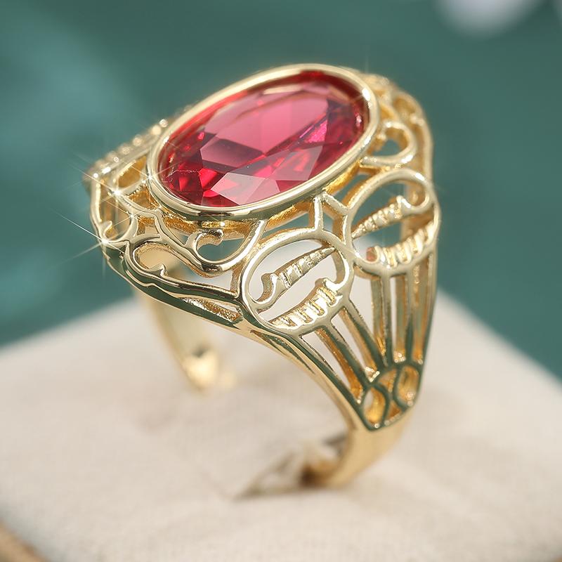 Gorgeous Vintage Hand Carved Synthetic Ruby Hollowed Golden Ring for Women's Elegant Temperament Banquet Festival Jewelry Crafts