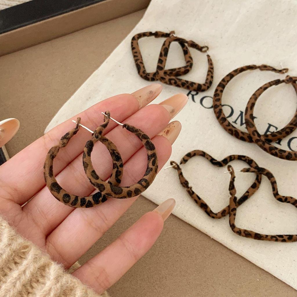 Retro Leopard Print Hoop Earrings: Exaggerated Hong Kong Style with Silver Needle Flocking for Women