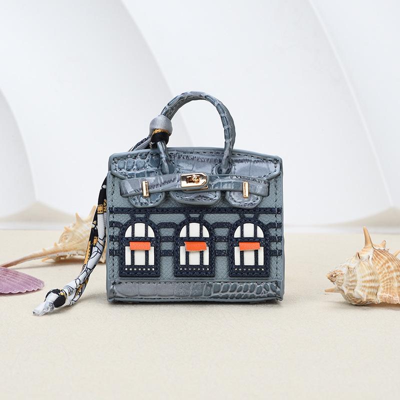 Stylish Mini House Keychain: Platinum Window Coin Purse & Earphone Holder