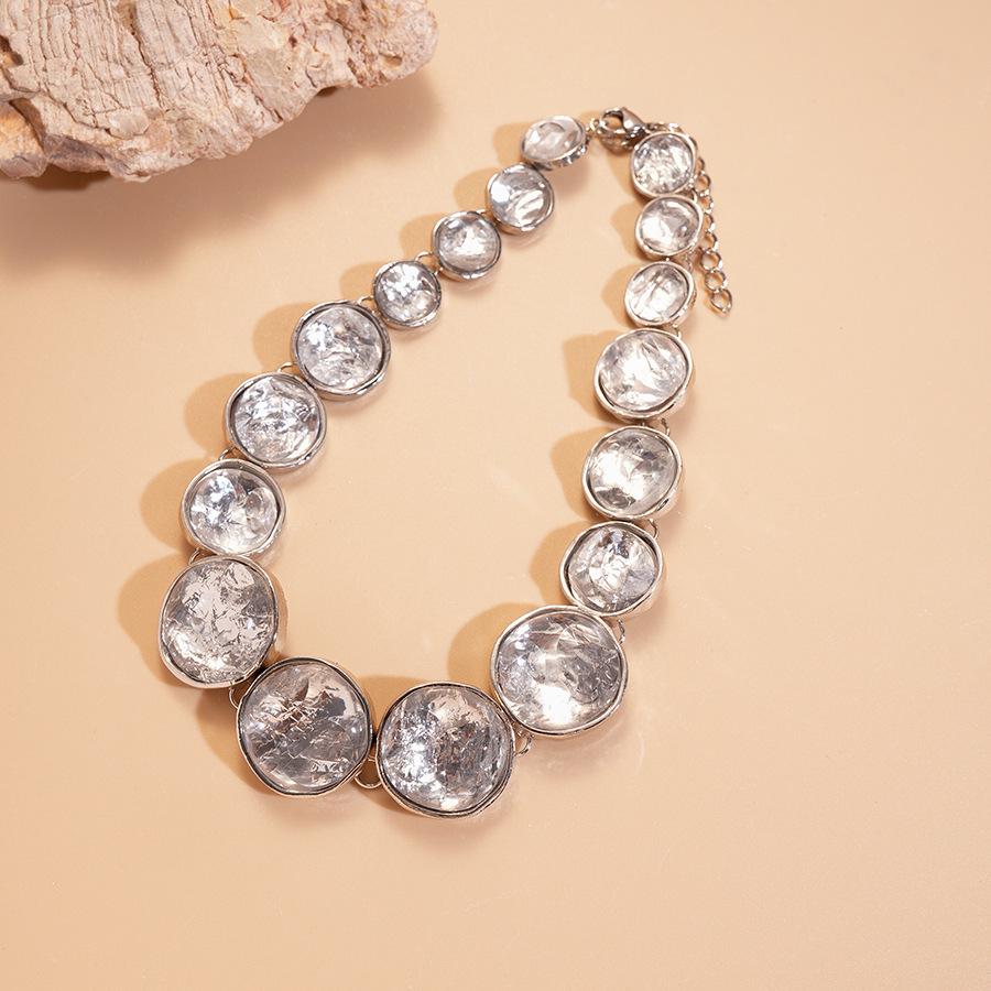 

Сережки та намисто зі стразами з полімерної смоли в середньовічному стилі: Високоякісна модна біжутерія для жінок