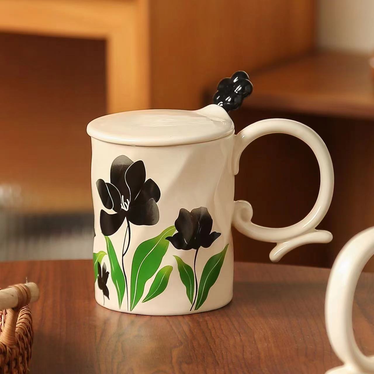 

Кружка для крема Классическая керамическая кружка Цветы Креативная Офис Дом Сувенир Кофейная чашка Чашка для послеобеденного чая 401-500ml