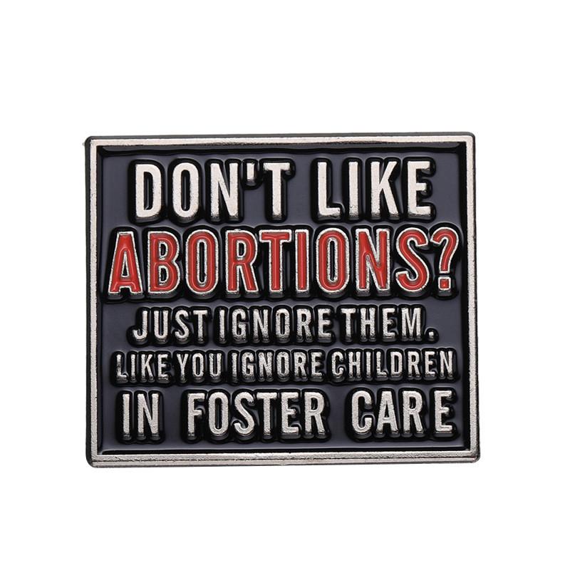 

Vintage Black Decorative Geometric Letter Brooch Innovative Alloy Pin For Lovers Fashion