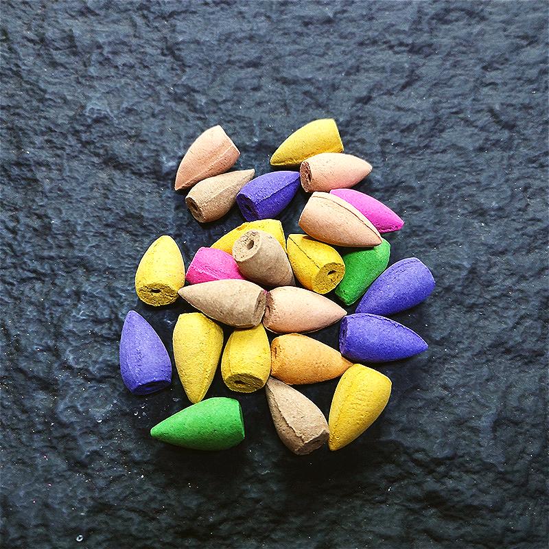 Y 50pcs/bag Mixed Waterfall Smoke Cone Incense for Backflow Burner Reflux Tower Incense Indian Meditation Yoga Home Fragrance