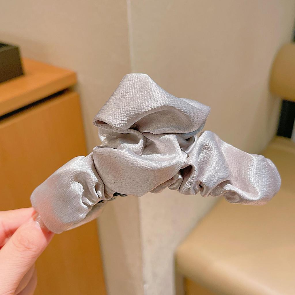 Fugitive Princess Satin Bow Hair Claw Clip - Elegant Updo Accessory