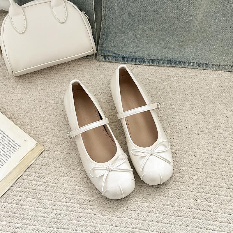 Retro silver French flat bottom light mouth single shoes women's summer 2025 new models with skirts versatile inner height increase Mary Jane shoes