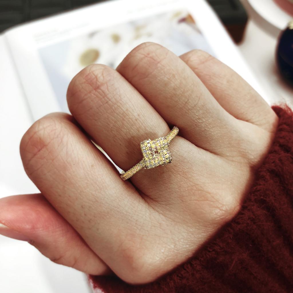 Dainty Minimalist Stacking Ring For Women Trend Cubic Zircon Gold Color Crystal Finger Accessories for Female Jewelry Gift R737