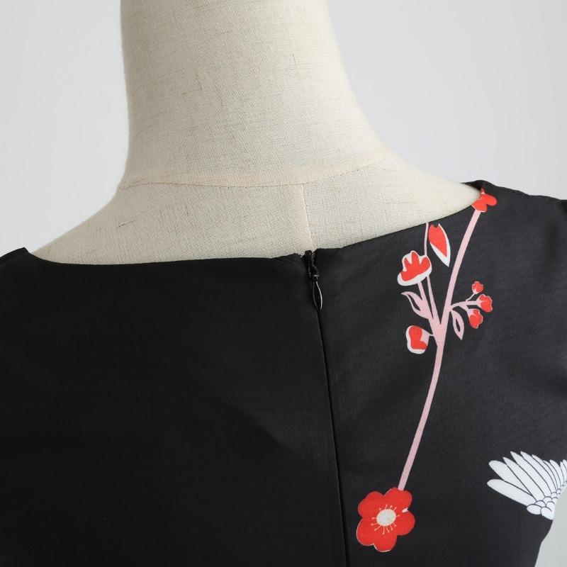 Crew neck sleeveless white crane print swing skirt with two-meter red lace-up