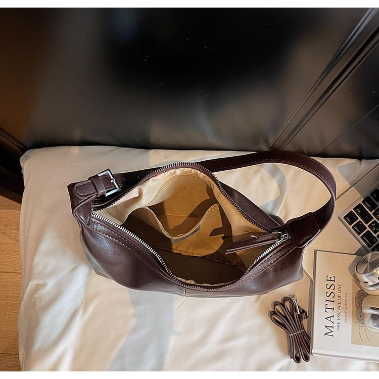 IELGY Work Commuter Large-Capacity Dumpling Bag Fashion Casual One-Shoulder Underarm Bag