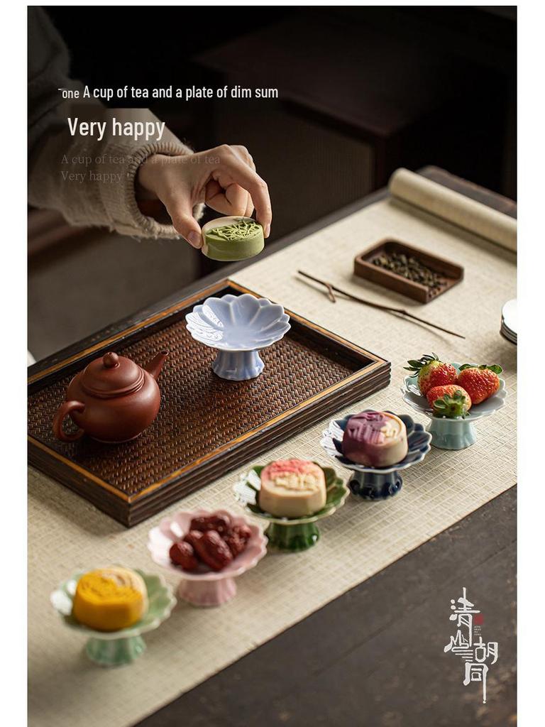 Chinese Style Ceramic Dessert Plate - Exquisite Small Tray for Mooncakes and Snacks, 2025 New Design