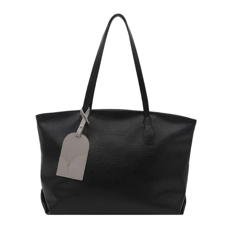 Soft Leather Tote Bag For Women With Large Capacity And Urban Minimalist Style