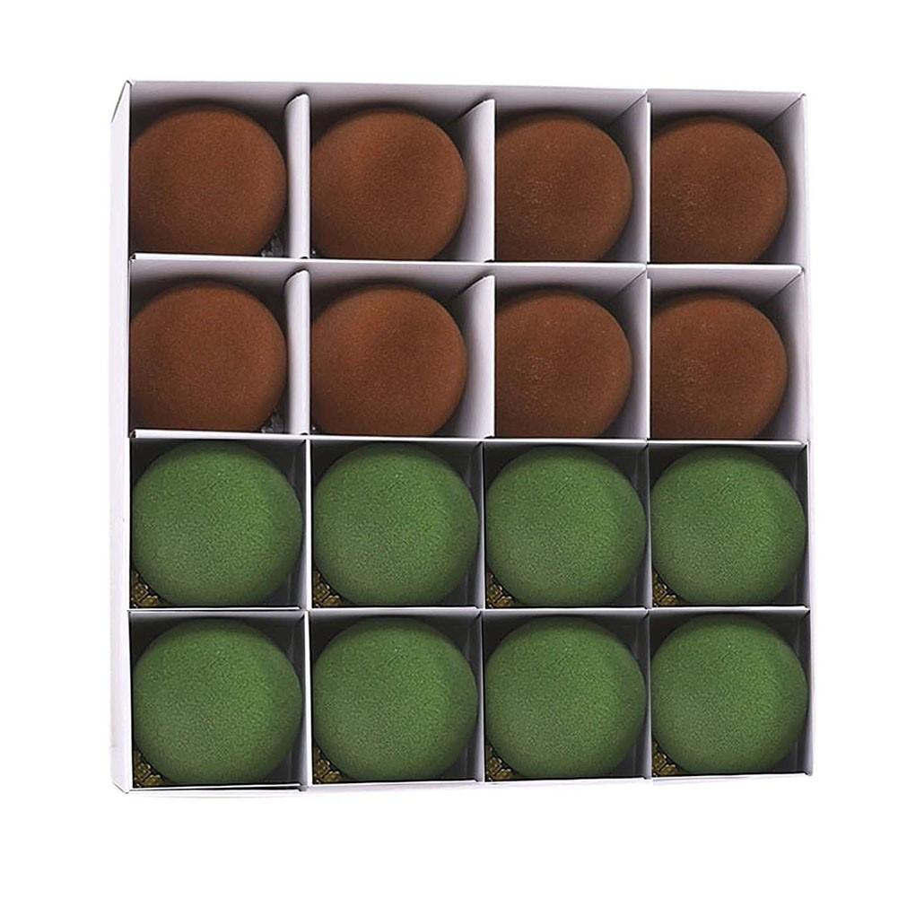 16 kusů plyšových sametových vánočních koulí pozvedne vaši sváteční výzdobu bez námahy