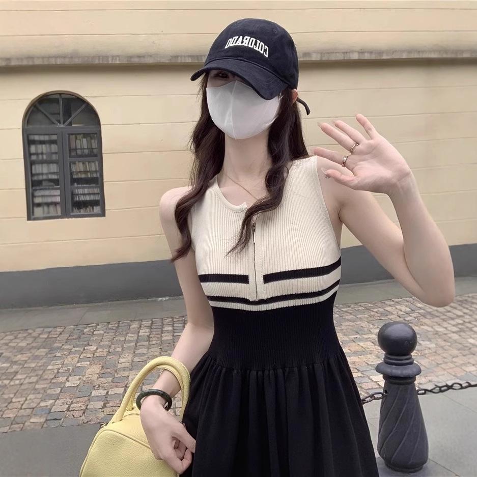 

Элегантное французское платье-макси без рукавов в стиле колор-блок - Женская летняя коллекция 2025 года, Дизайн, стройнящий талию и скрывающий бедра One Size (up to 125 lbs)