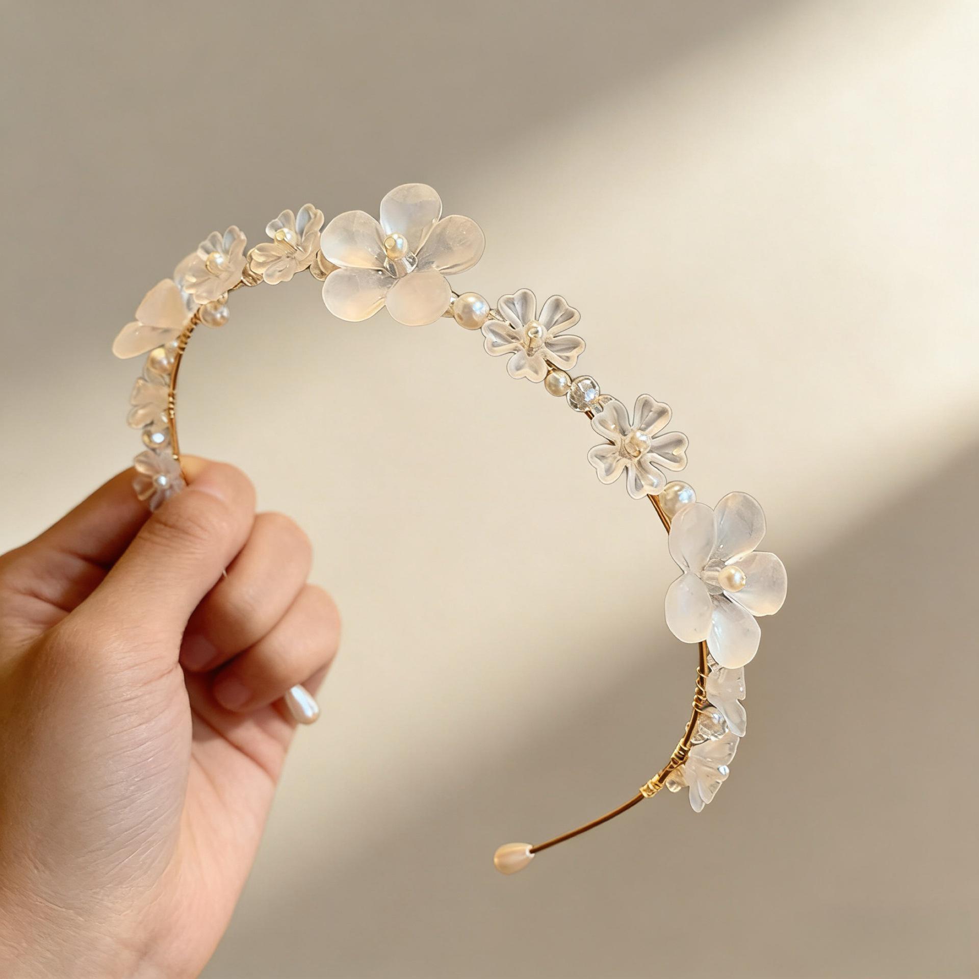 Ободок с жемчужными цветами: Сказочная Белая Свадебная Корона