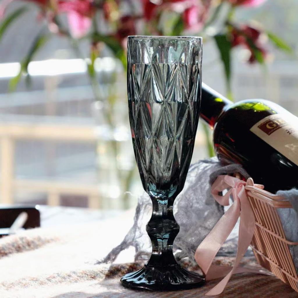 Vintage Tall-Stemmed Champagne and Wine Glasses, Embossed Thickened Juice Cups, Retro Cocktail Style