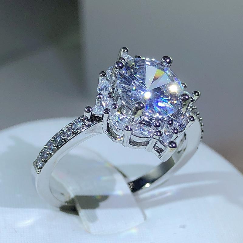 Silver Luxury Female Snowflake Ring Fashion Silver Color Crystal Zircon Stone Ring Vintage Wedding Rings For Women