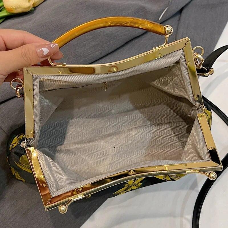 Vintage Designer Women Chain Shoulder Bags Clutch Crossbody Bags Wedding Lock Shell Clip Designer Purple Yellow Flower Handbags