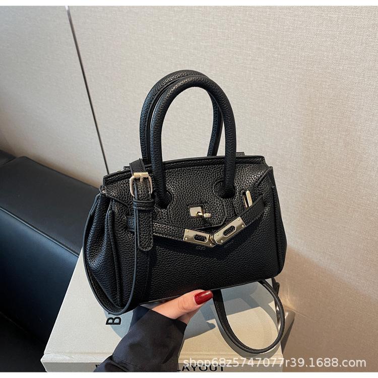 Princess Diana bag 2025 spring new women's lychee pattern Kelly bag portable messenger bag single shoulder commuter platinum bag