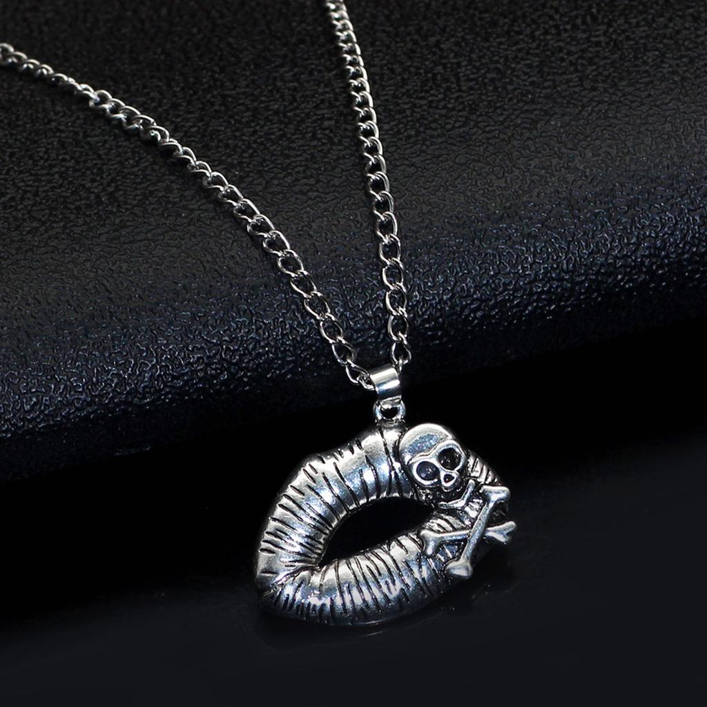Skull Lips Necklace Alloy Necklace Unique Designs Fashionable Accessories for Trendsetters Seek Distinctive Styles