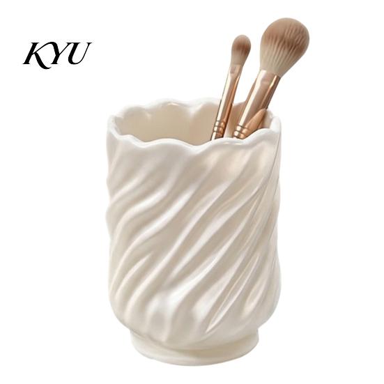 Versatile Stationery Organizer Spiral Pen Holder, 3D Printed Twisted Makeup Brush Cup, Cute Aesthetic Desk Accessories Decorative Storage Container