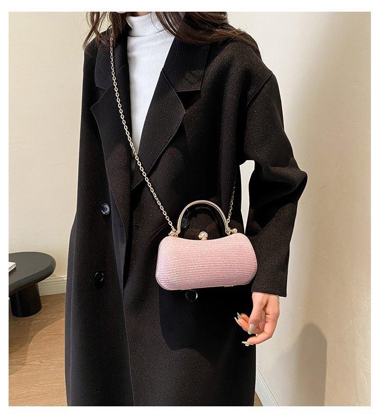 The new trendy women s bag has a delicate texture, a simple foreign style small bag, a lock buckle, a shoulder chain crossbody bag розовый