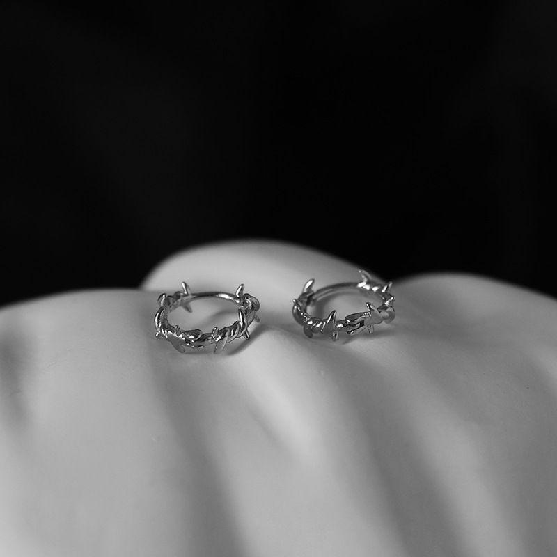 2025 Thorn Series Unisex Ear Cuff Hoops: Unique Design for Men & Women