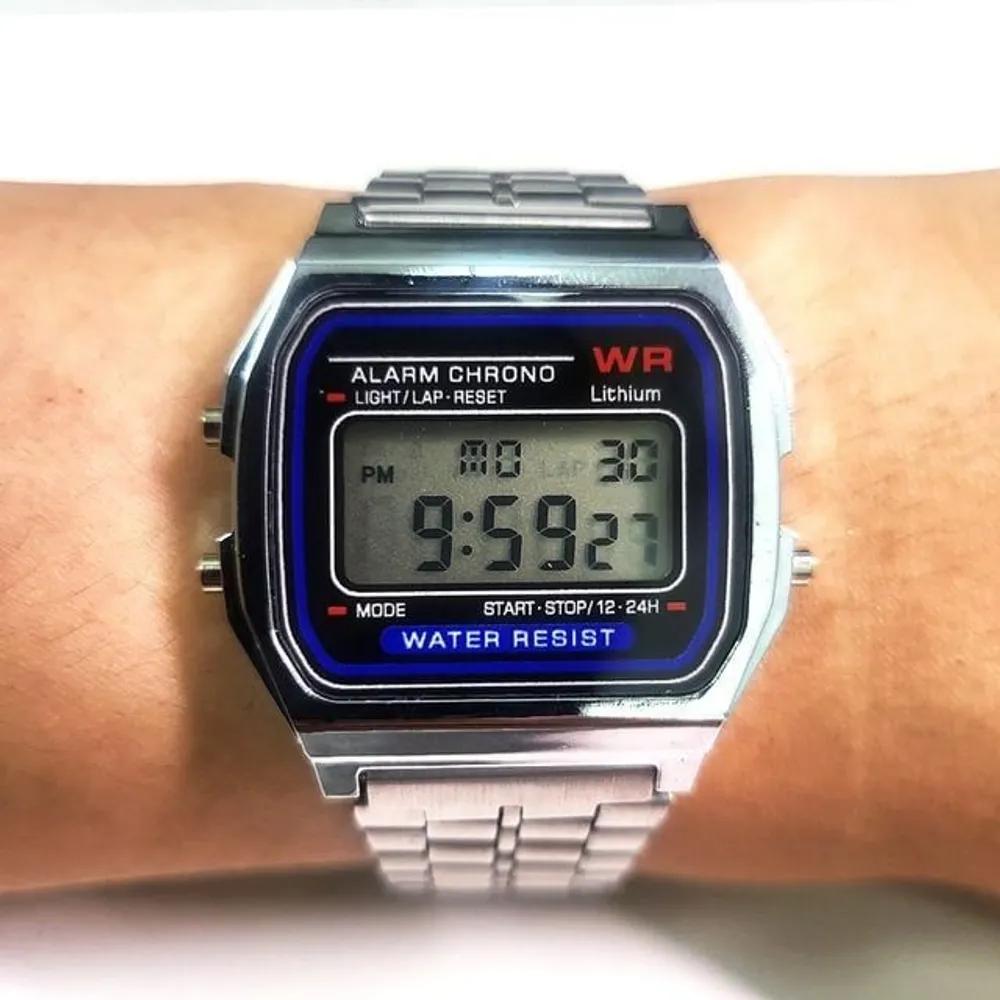 Metal electronic wristwatch vintage wristwatch military training camp unit test Silver