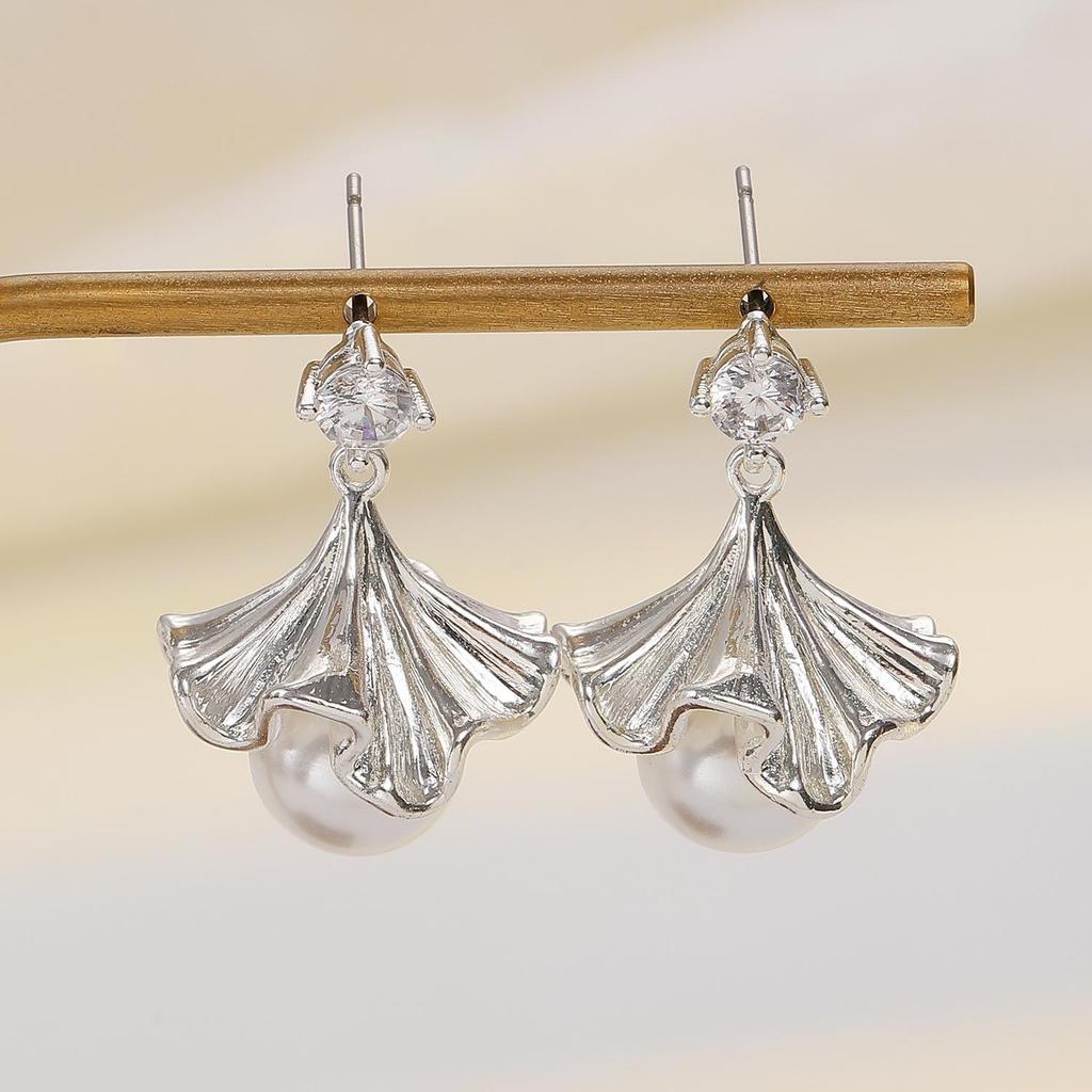 Ginkgo Leaf Textured Earrings with Ear Hooks - Bold and Fashionable for Women