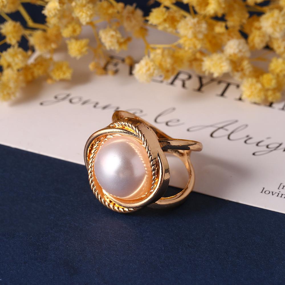 Korean Pearl Camellia Scarf and Shawl Buckle for Fashionable T-Shirts
