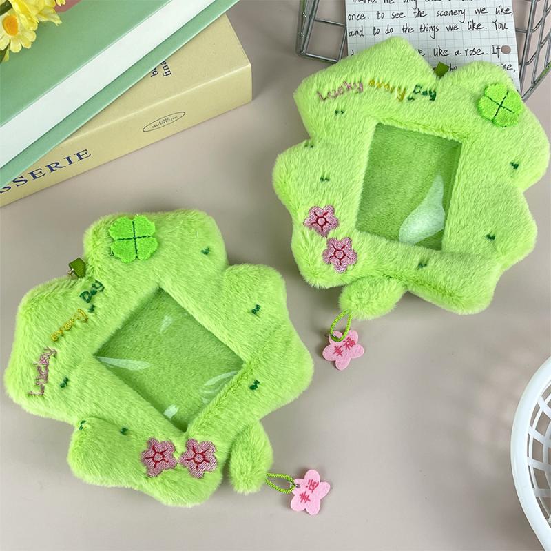 

Милый Прекрасный Счастливый Четырехлистный Клевер Держатель для ID-карты Милый Плюшевый Чехол для Карт Пушистый Брелок для Фотографии Мультяшный Дисплей для Фотографий Идолов Подарки