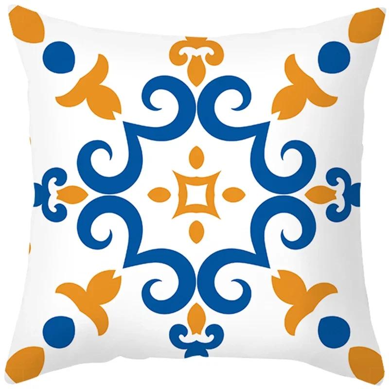 Home Decor Blue and White Floral Pattern Pillow Covers Pattern Cushion Cover Suitable for Sofa Bedroom Car Pillow Cover