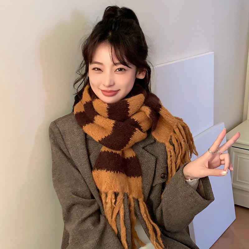Korean Atmosphere Knitted Scarf Women's Winter Versatile Velvet Thickened Warm and Cold-proof Retro Fringed Wool Scarf