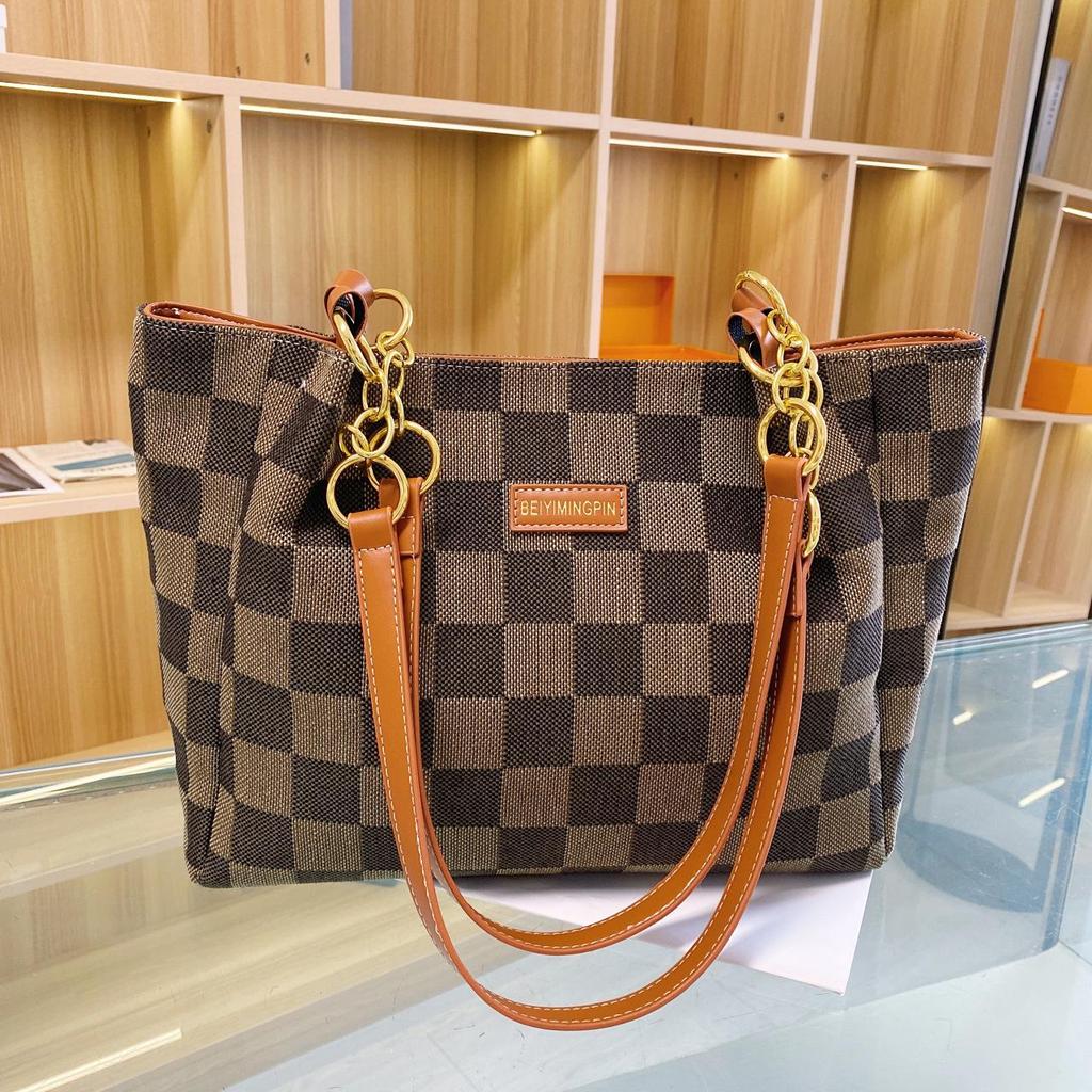 High-Capacity Retro Plaid Tote Bag - Casual European & American Style Handbag for Work & Commute