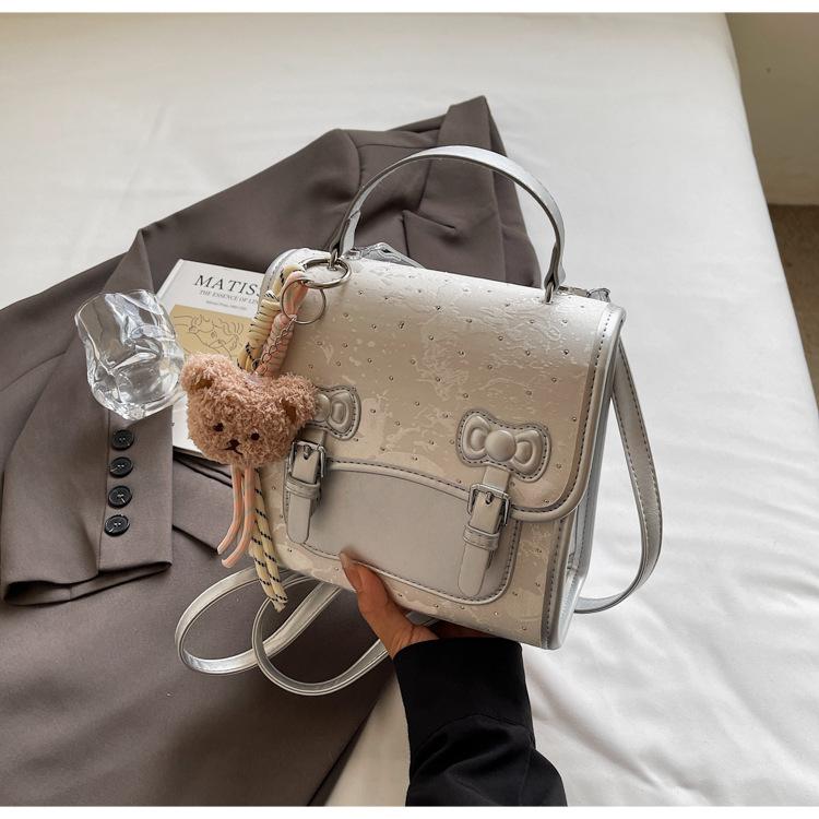 

This year s popular versatile backpack bag for women s 2025 new high-end commuting to work, foreign-style single shoulder messenger bag