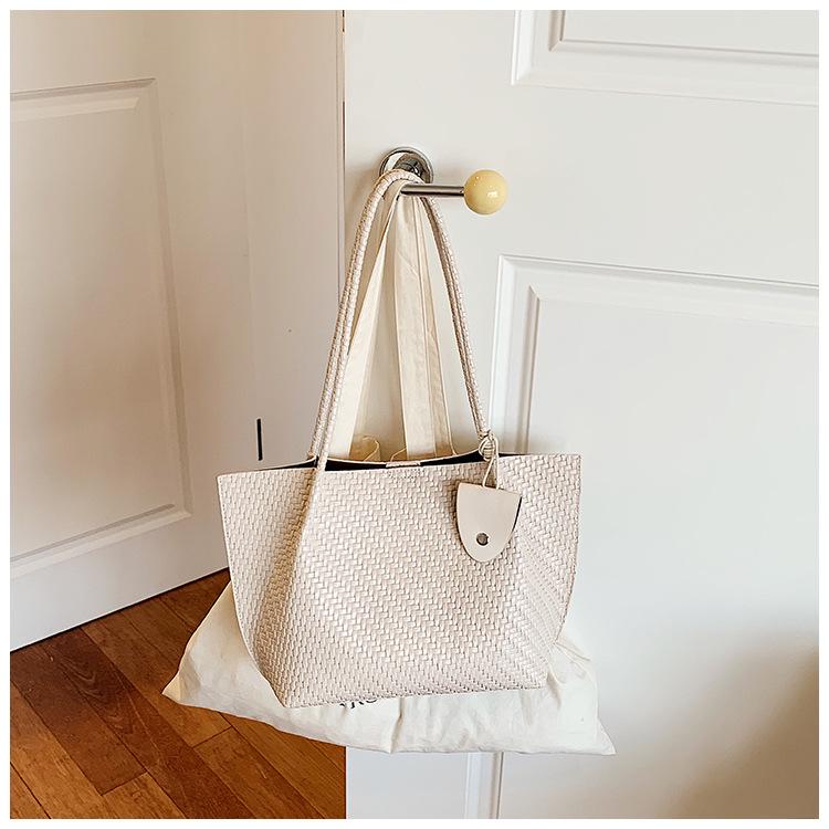Versatile Woven Texture Women's Tote Bag 2026 - Large Capacity, High-End Casual Handbag