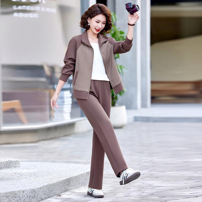 

Autumn/Winter 2025 Casual Sportswear Set for Middle-Aged Women - Fashionable, Age-Defying Two-Piece Collection 3XL (125-140 kg) фіолетовий