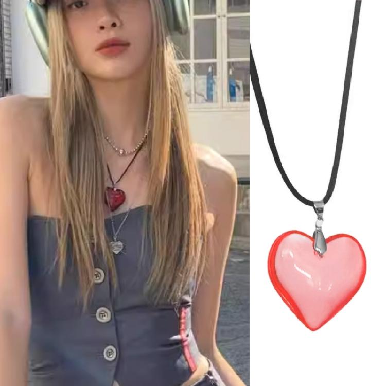 Unique Crystal Heart Necklace Fashion Sweet Cool Heart Clavicle Chain Lace Up