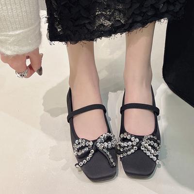 Chaussures plates légères mode Printemps Nouveau Style Bout carré Bouche peu profonde Satin Diamant Nœud papillon Ensemble Pied Semelle souple Chaussures simples