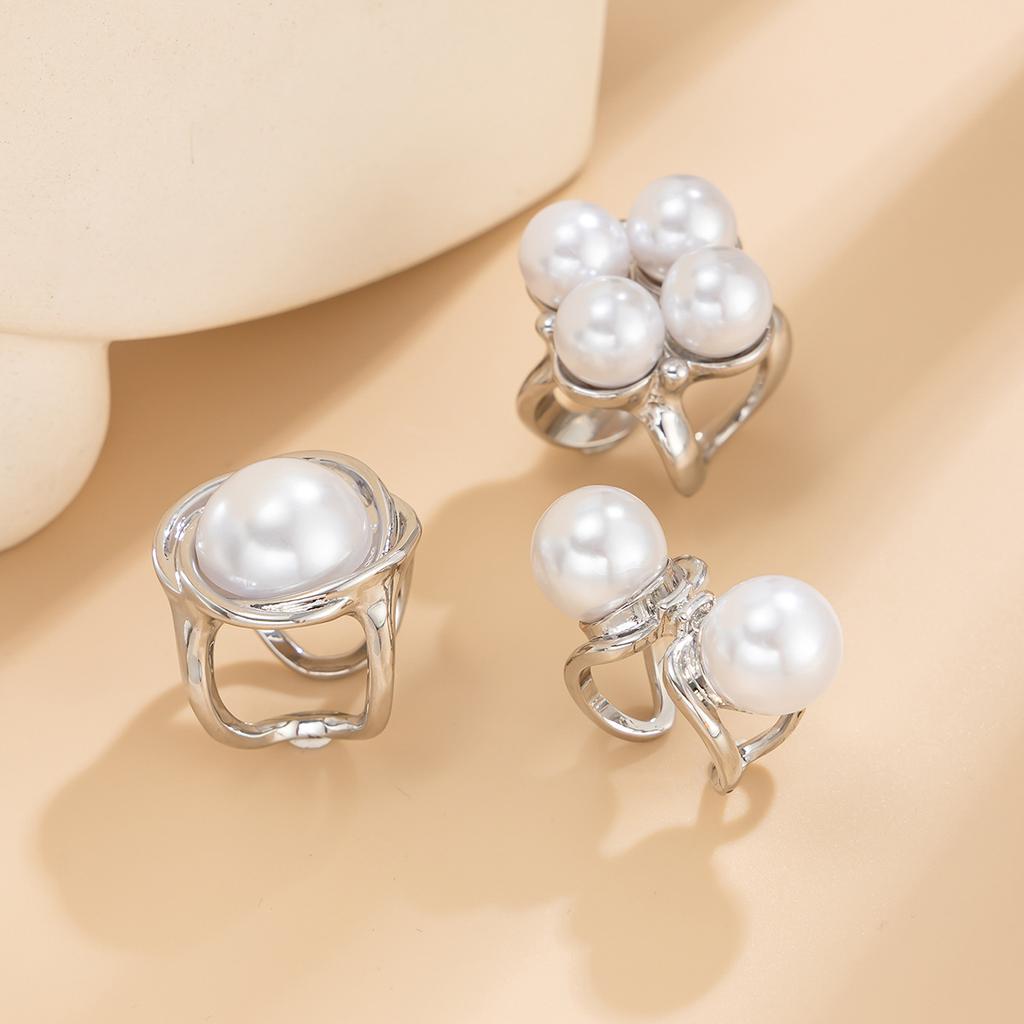 Exaggerated Style Imitation Pearl Ring Set, Fashionable Retro Metal Button Joint Ring Rings