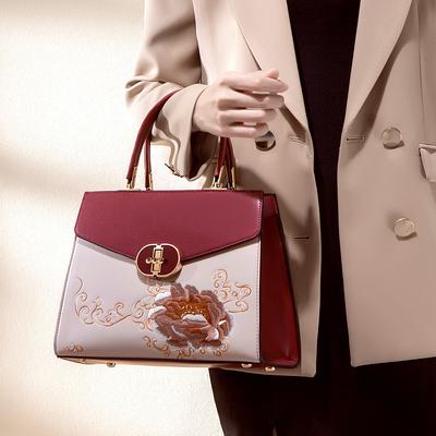 Nova Bolsa Vermelha Bordada Estilo Chinês Bolsa Feminina Bolsa para Casamento da Mãe Bolsa Transversal Presente para Banquete de Casamento da Sogra Bolsa de Mão Feminina