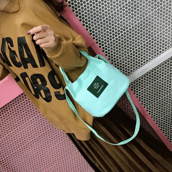 Einfarbige, lässige Damen-Segeltuch-Umhängetasche im Freien