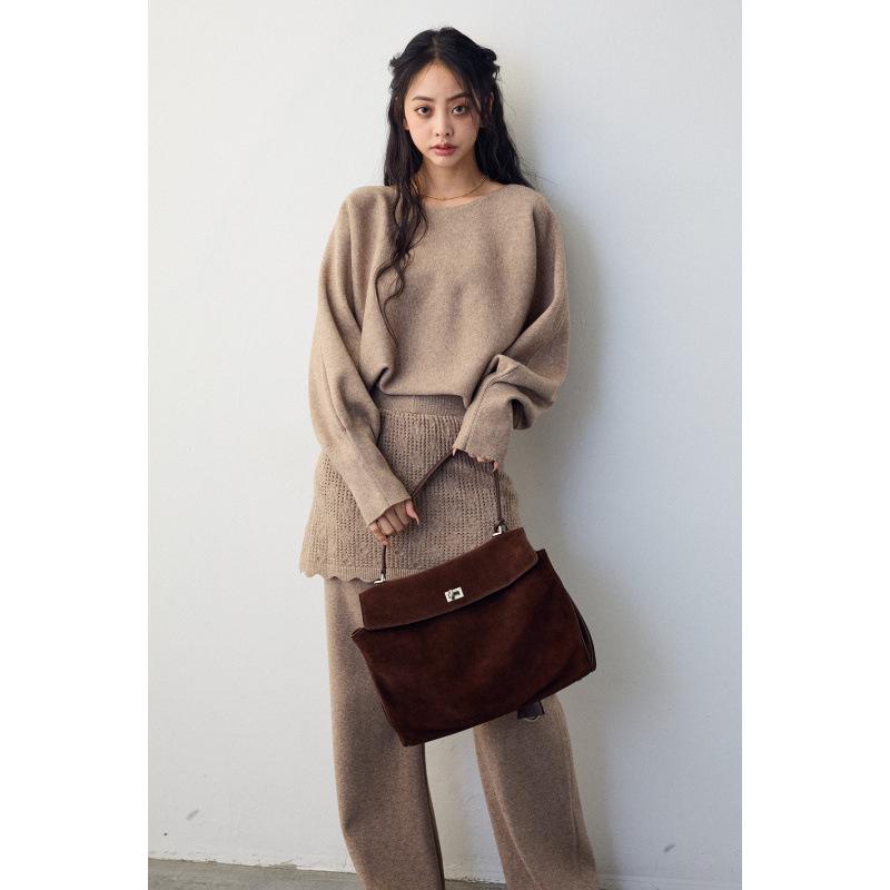 Relaxed Batwing Sleeve Top & Crochet Long Pants Knit Set
