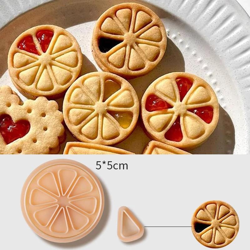 Obálka s láskou, vykrajovátka na sušenky ve tvaru srdce, razítka, vzor květinových okvětních lístků, reliéfní forma na sušenky, fondán, nástroj na pečení a zdobení.