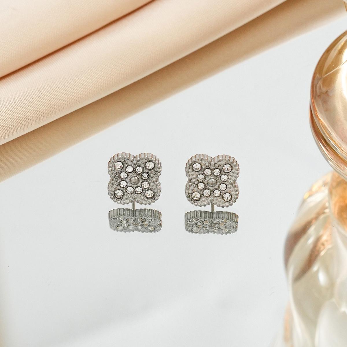 

Модные серьги Серьги в виде четырехлистного клевера Женские Легкая роскошь Простые Серьги 18 карат Маленькие Серьги из титановой стали