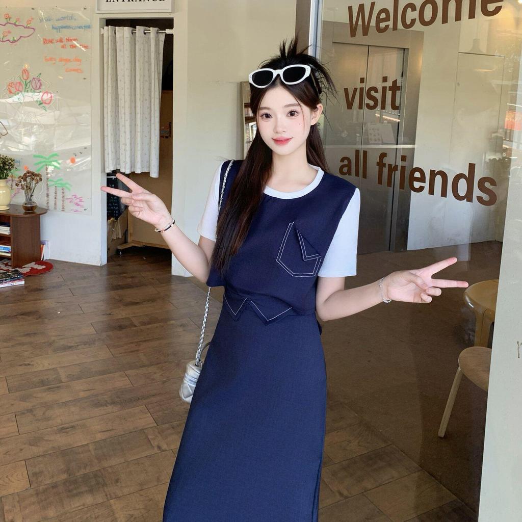Chic Summer 2026 Women's Age-Defying Two-Piece Set: Stylish Fake Layered T-Shirt and Skirt Combo