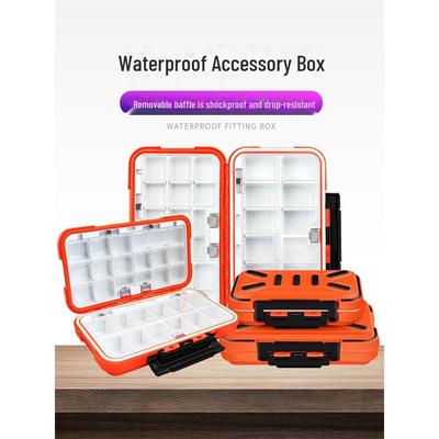 Kleine Angelwerkzeugbox mit Unteraufbewahrung für Haken und Köder, wasserdicht und tragbar mit Zubehör zum Angeln.